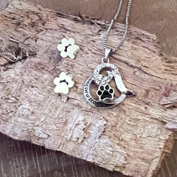 Other - 🐾Pet Silver Heart Necklace & Earring Bundle 🎉3X Host Pick🎉